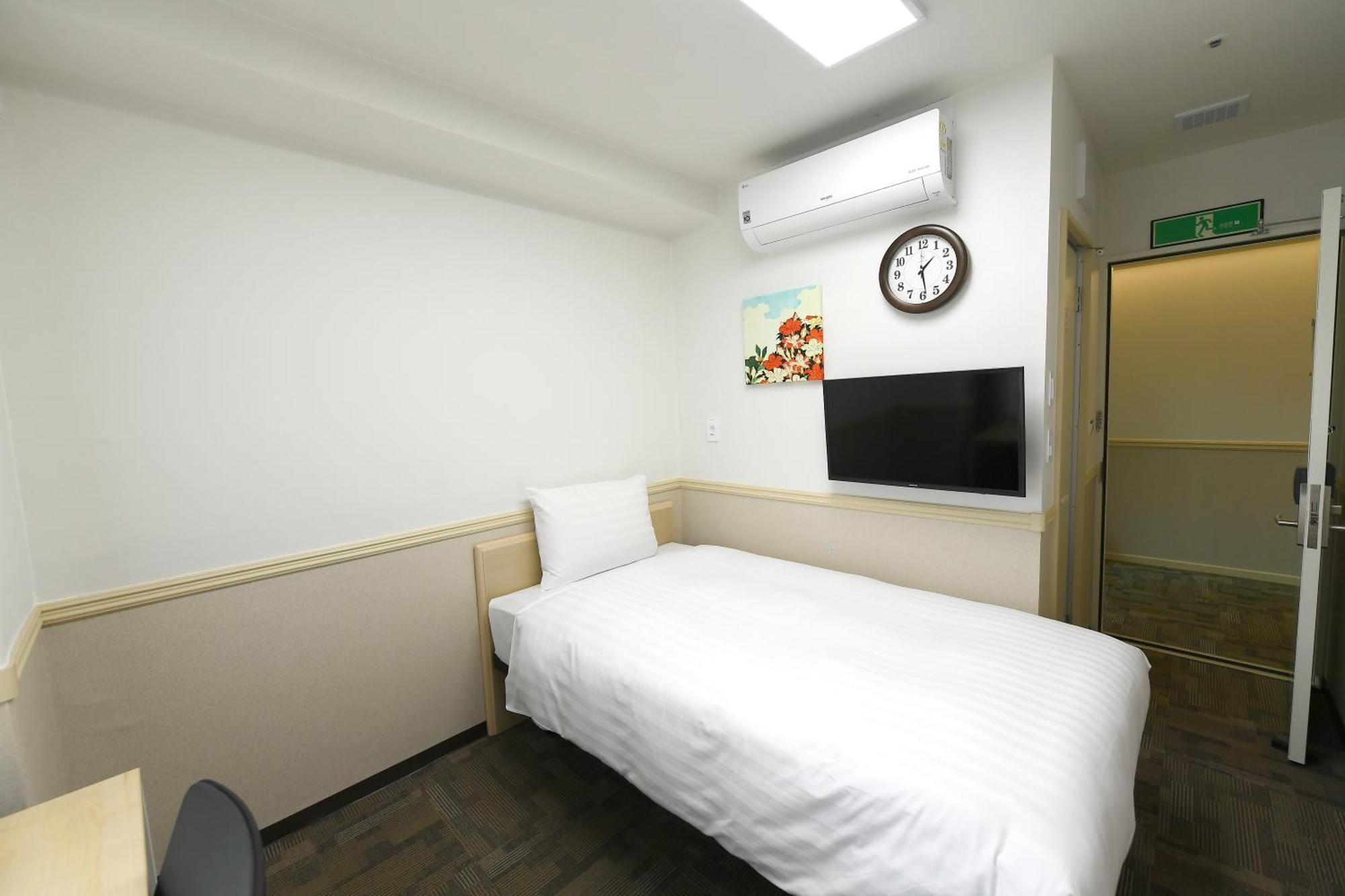 Toyoko Inn Changwon Zewnętrze zdjęcie