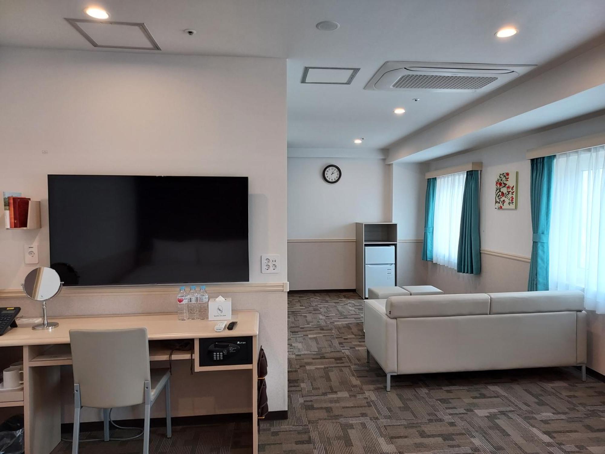 Toyoko Inn Changwon Zewnętrze zdjęcie